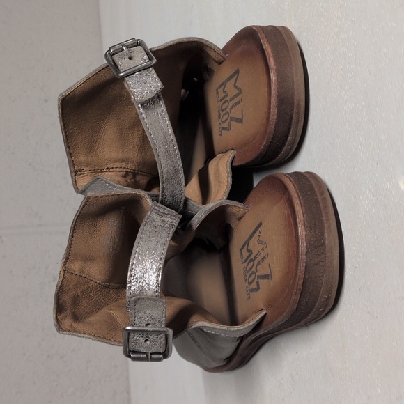 Miz Mooz Fallon Ankle Strap Metallic Gladiator Leather Sandal Size 9-9.5 (40) - Picture 3 of 9